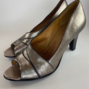 Metallic Sofft Pumps